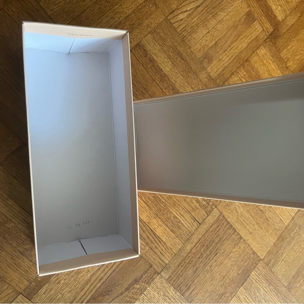 Loeffler Randal Shoe Box - Picture 3 of 3